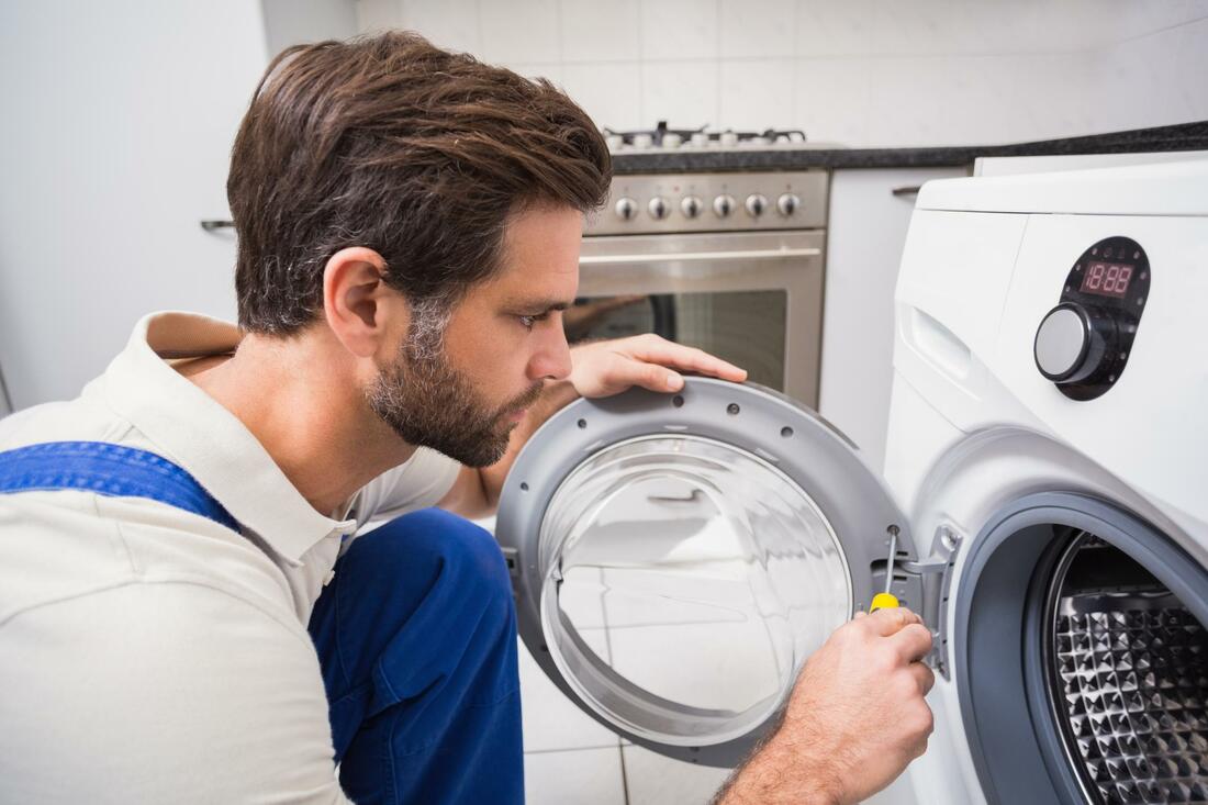 Сломанная помпа для стиральной машины Samsung требует замены? Какие есть особенности этого процесса?